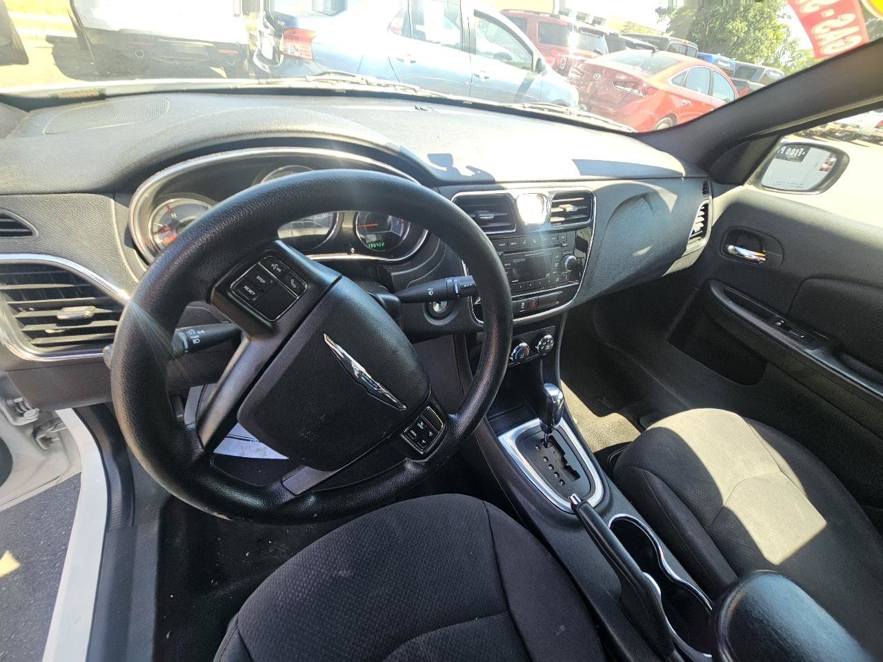 Used 2013 Chrysler 200 LX FWD image 20