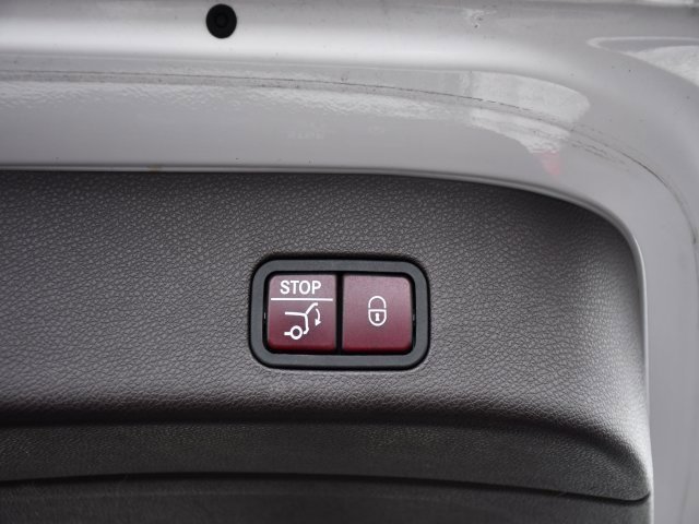 Used 2017 Mercedes-Benz GLS 550 4MATIC image 30