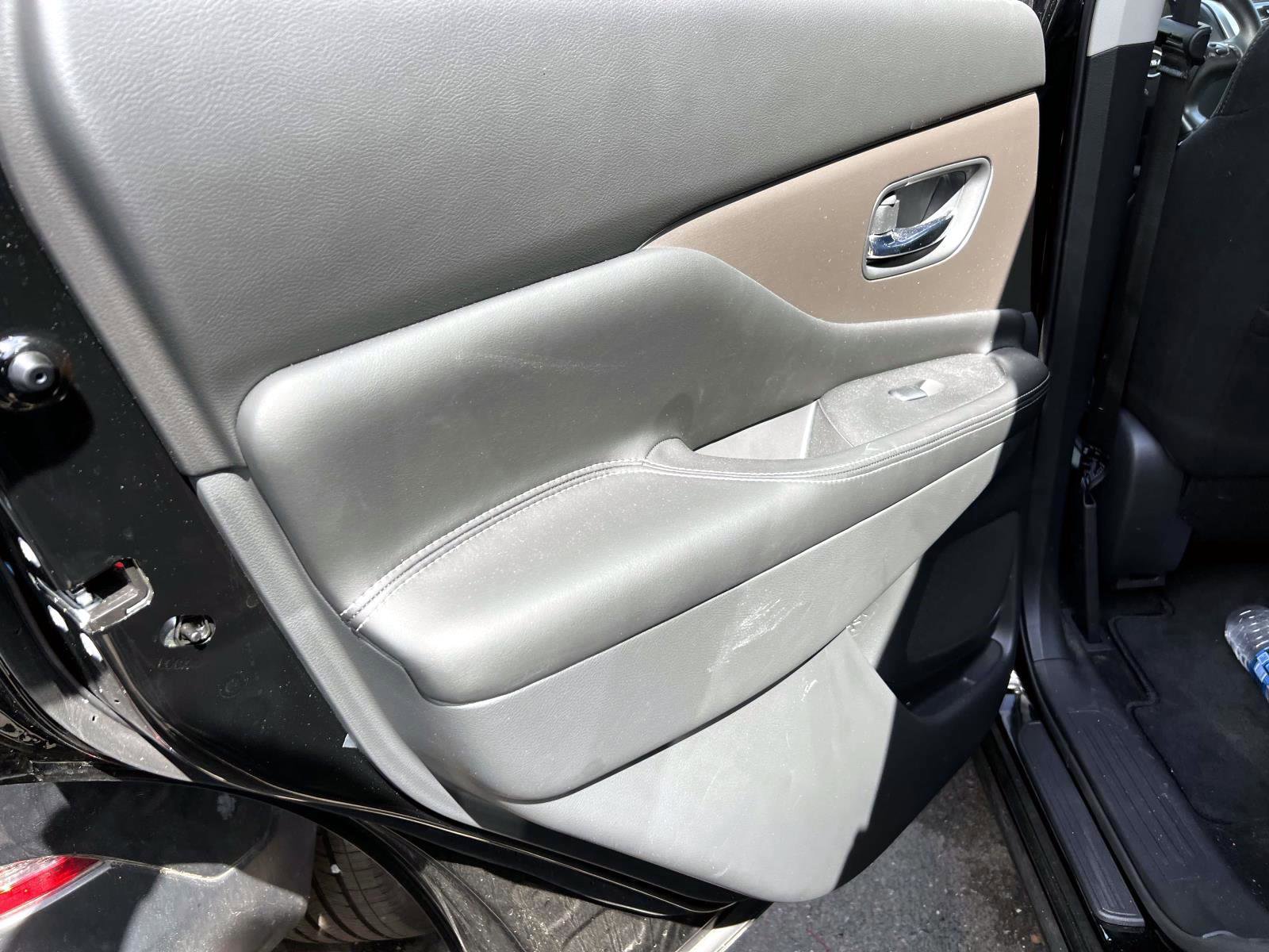 Used 2023 Nissan Murano S AWD/4WD image 9