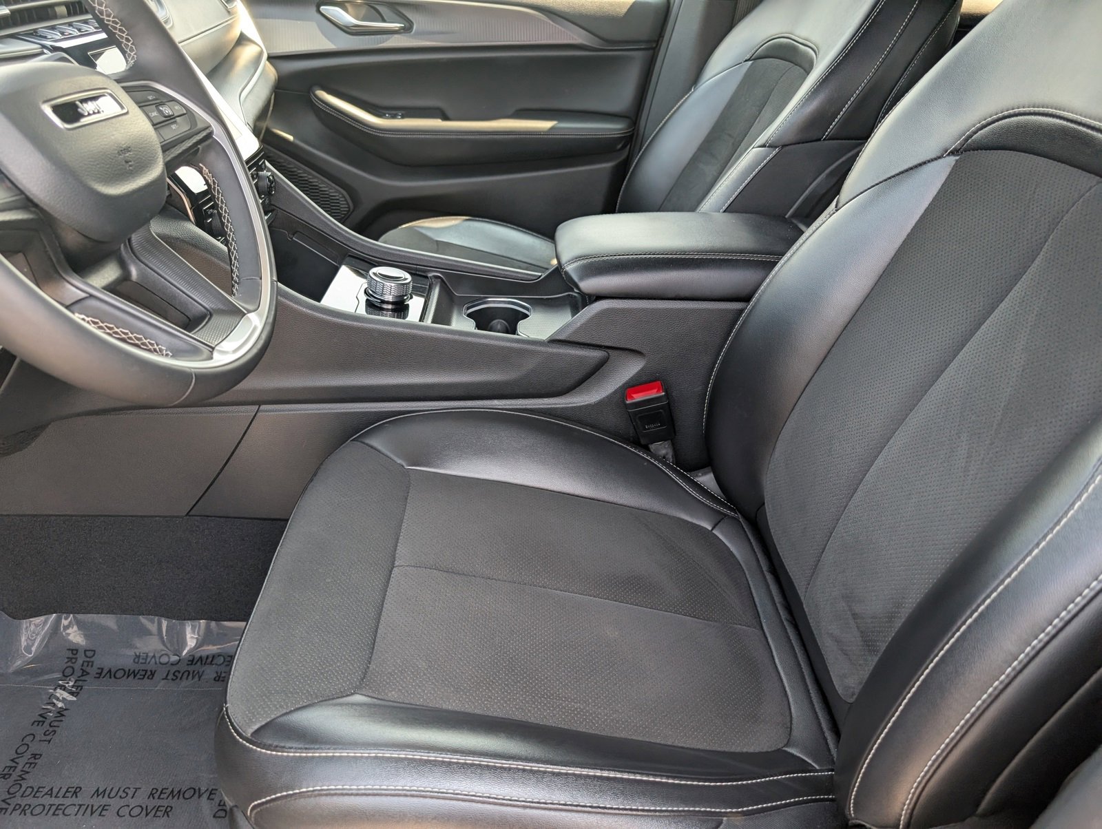 Certified 2024 Jeep Grand Cherokee L Laredo image 15