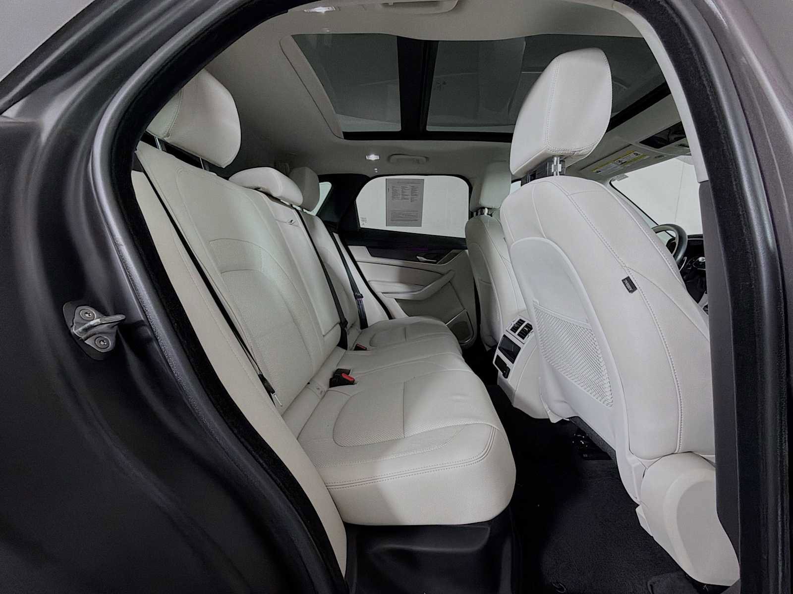 Used 2022 Jaguar F-PACE S AWD/4WD image 27