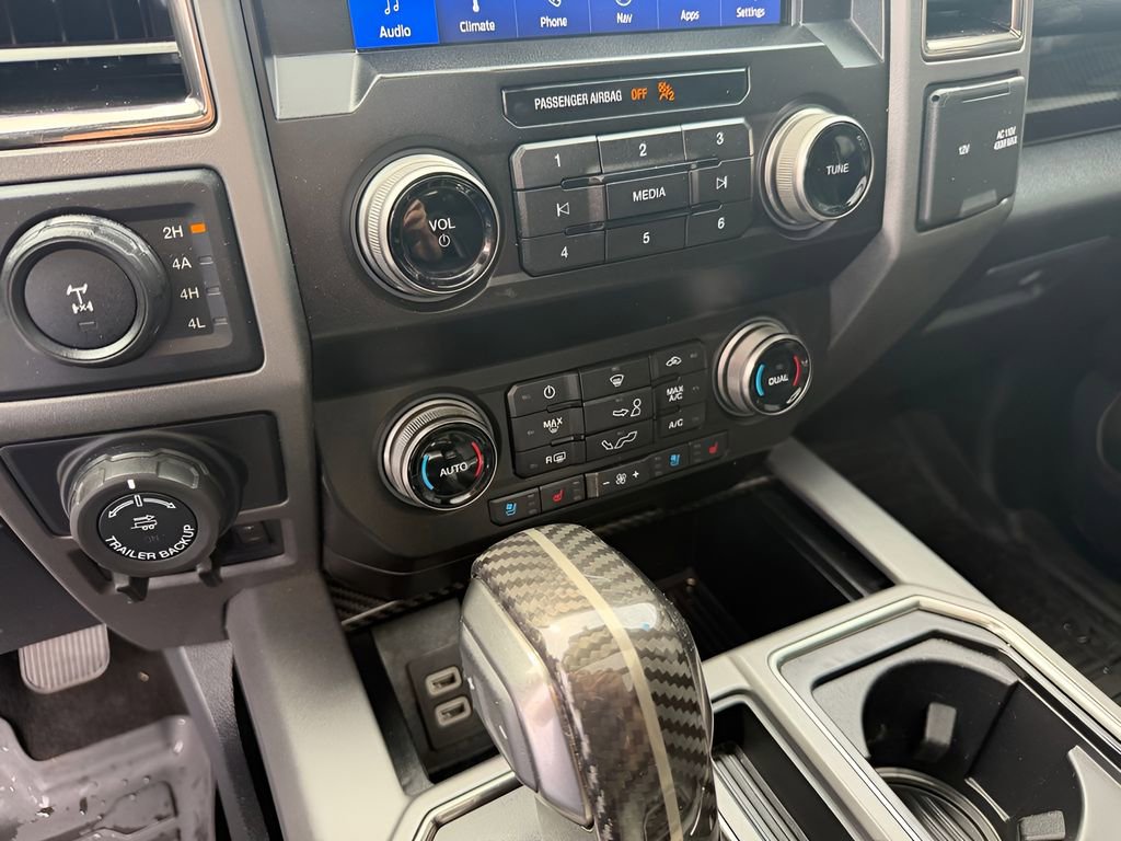 Used 2019 Ford F150 Raptor w/ Equipment Group 802A Luxury AWD/4WD image 27