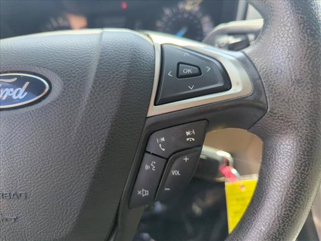 Used 2015 Ford Fusion SE FWD image 13