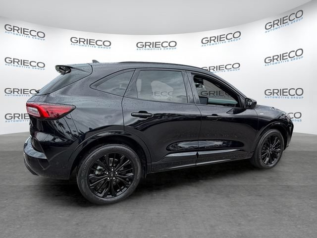 Used 2023 Ford Escape ST-Line Elite AWD/4WD image 13