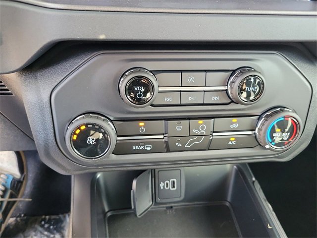 New 2026 Ford Bronco Base image 24