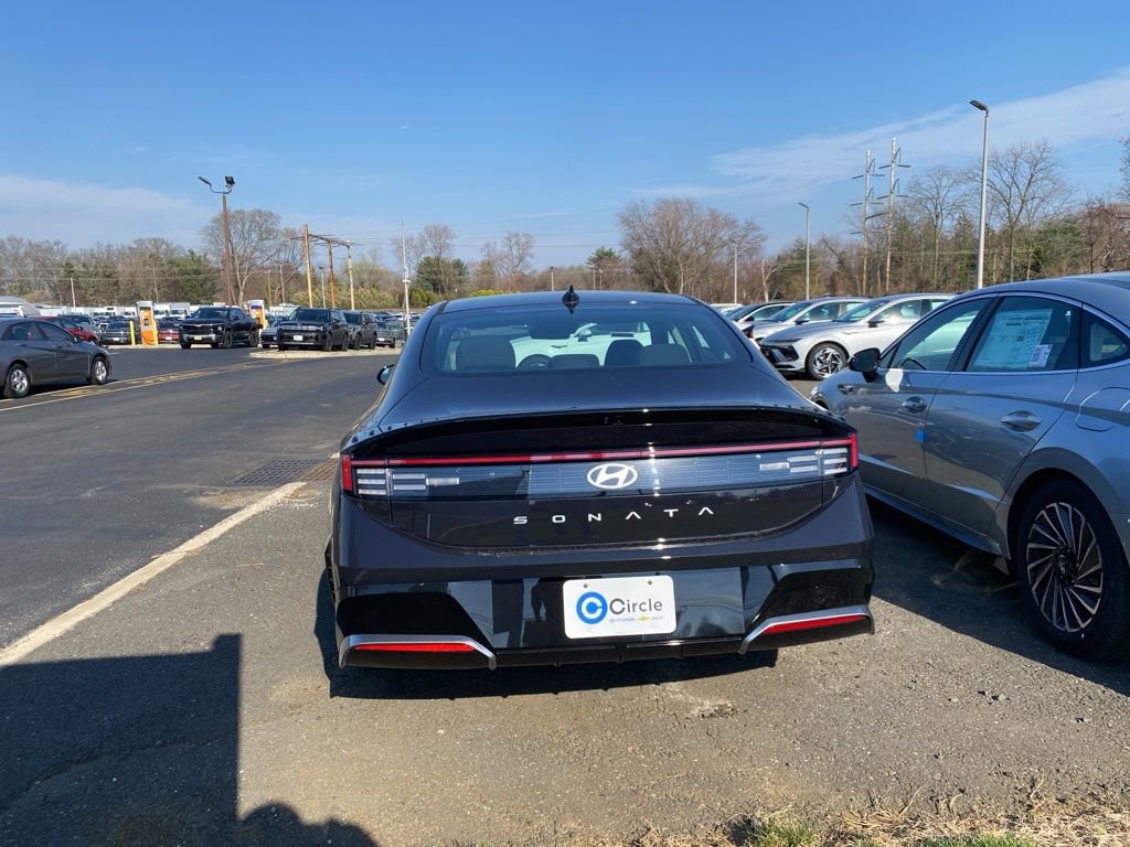 New 2026 Hyundai Sonata SEL FWD image 4