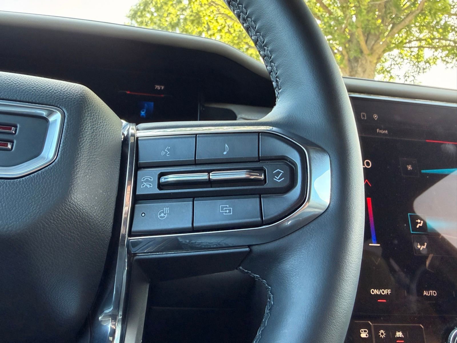 Used 2024 GMC Acadia Elevation w/ Luxury Package FWD image 24