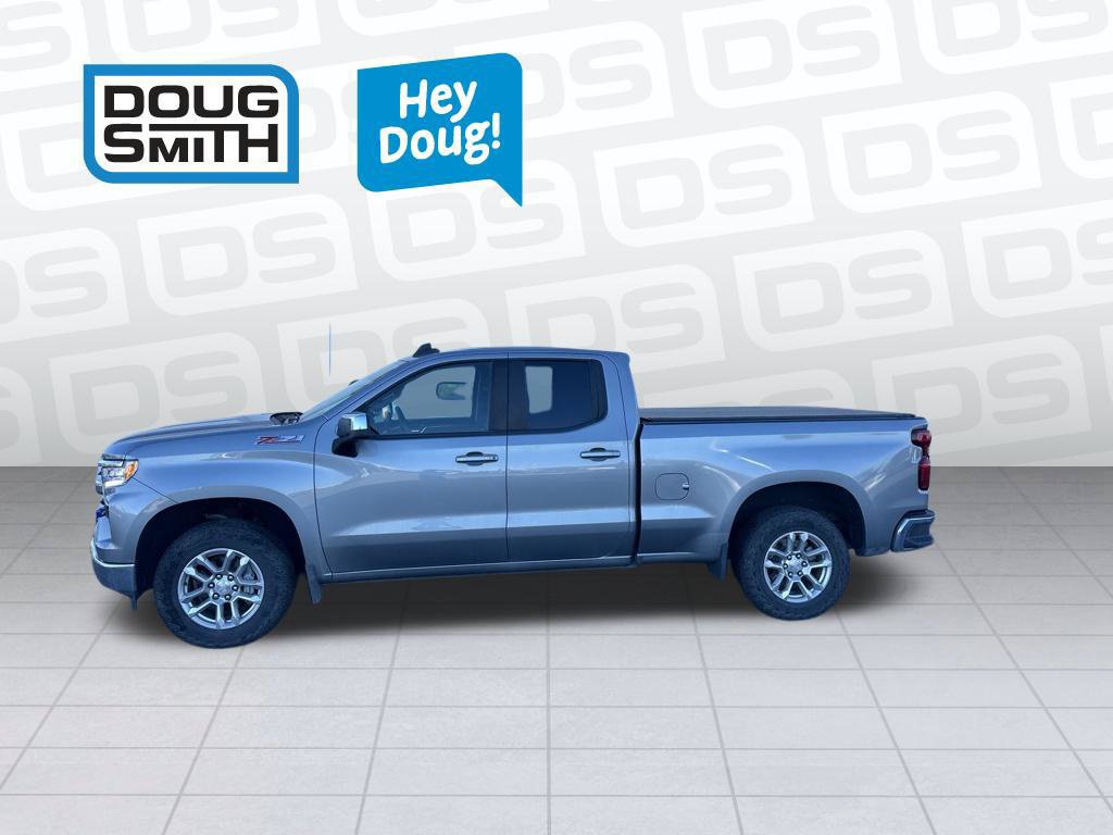 Used 2024 Chevrolet Silverado 1500 LT AWD/4WD image 2
