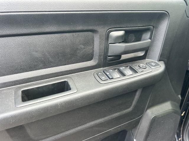 Used 2024 RAM 2500 Tradesman w/ Chrome Appearance Group image 32