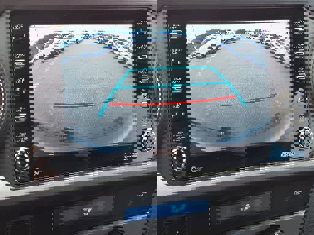 Used 2021 Toyota Tacoma TRD Off-Road w/ Technology Package image 17