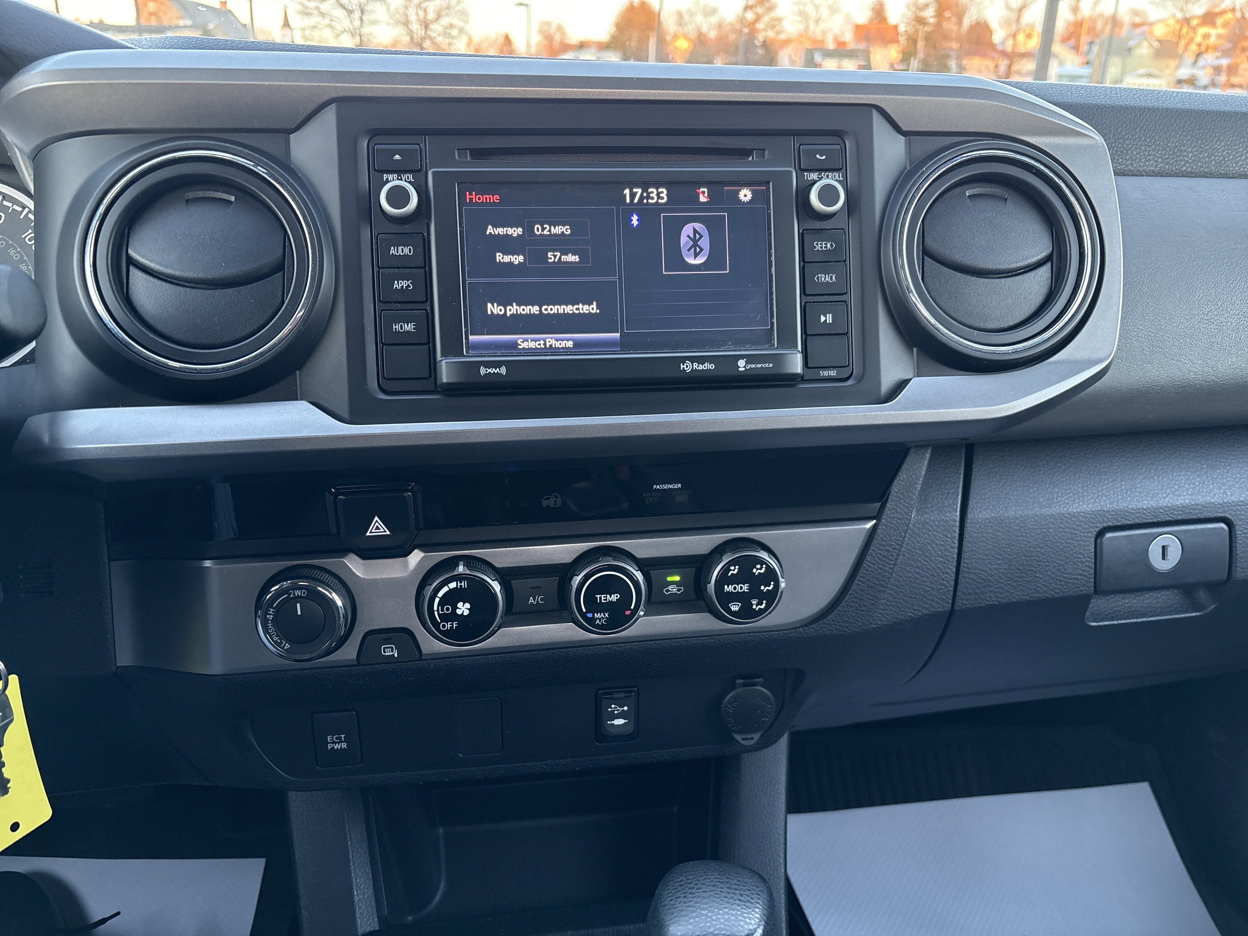 Used 2017 Toyota Tacoma SR5 image 26