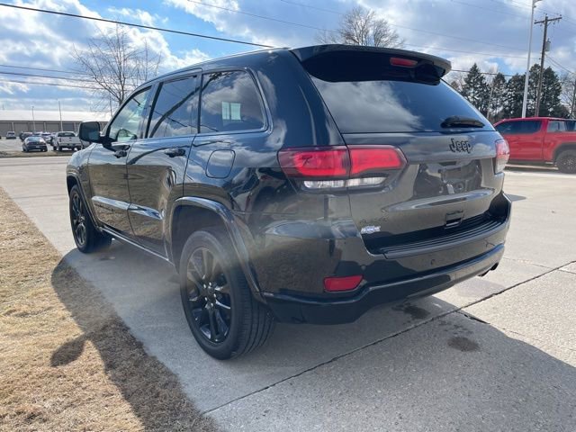 Used 2021 Jeep Grand Cherokee Laredo X image 2