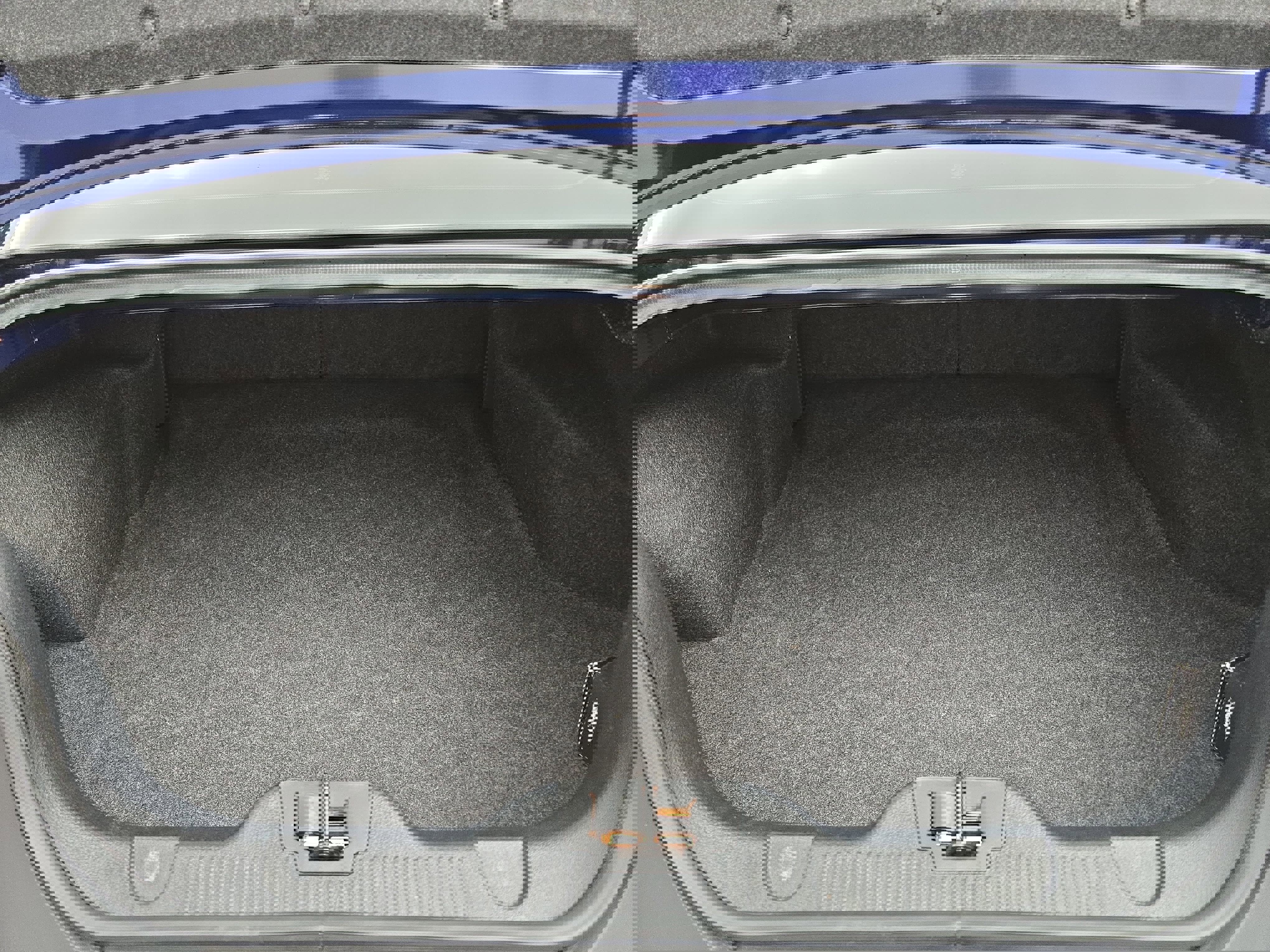 Used 2012 Ford Mustang Shelby GT500 w/ SVT Performance Pkg image 11