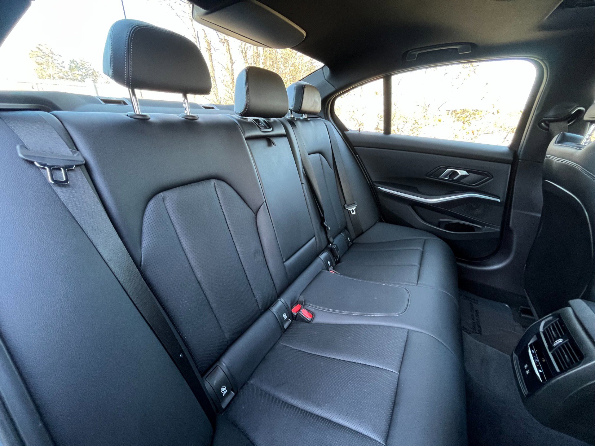 Used 2024 BMW 330i xDrive Sedan w/ Premium Package image 27