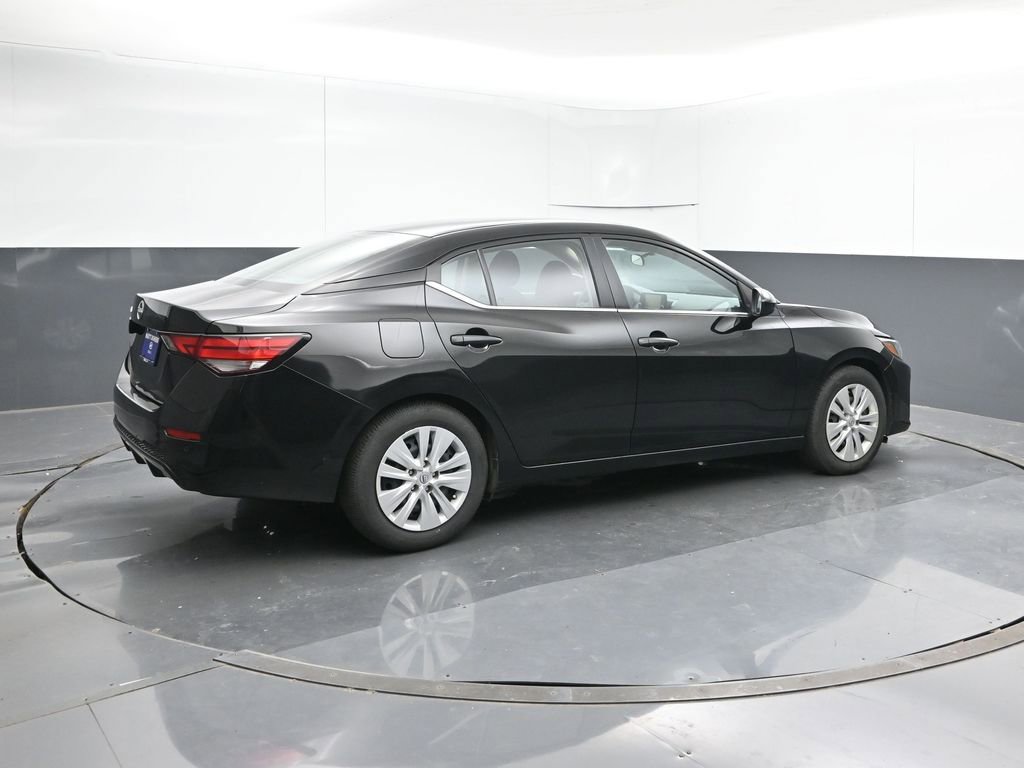Used 2025 Nissan Sentra S image 5