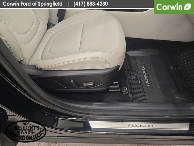 Used 2025 Hyundai Tucson Limited image 10