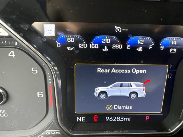 Used 2021 GMC Yukon XL Denali AWD/4WD image 15