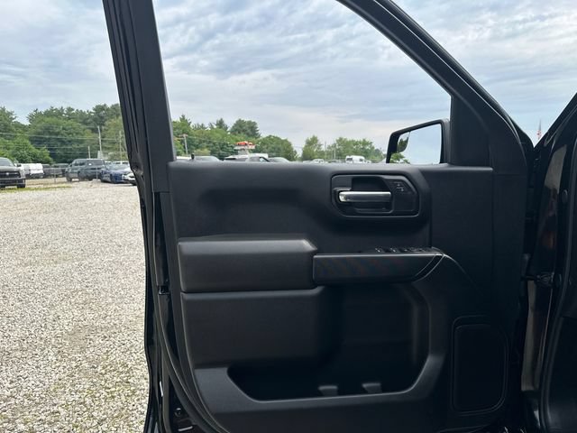 Used 2025 Chevrolet Silverado 1500 Custom w/ LPO, Dark Essentials Package AWD/4WD image 23
