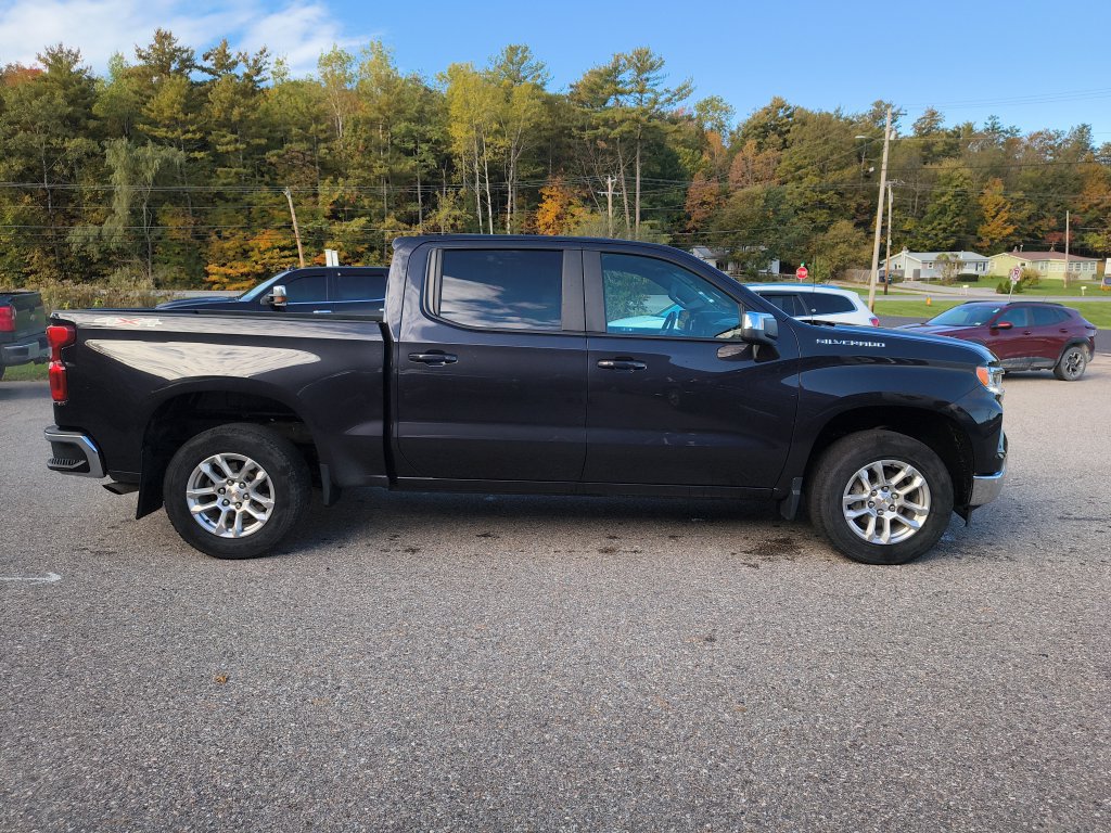 Used 2024 Chevrolet Silverado 1500 LT AWD/4WD image 6