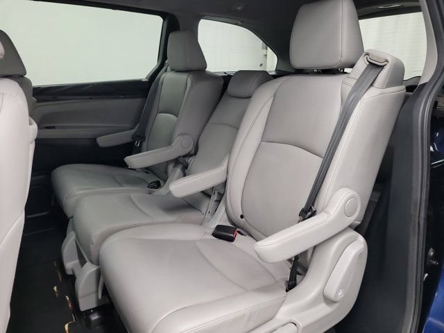 Used 2023 Honda Odyssey Touring image 11