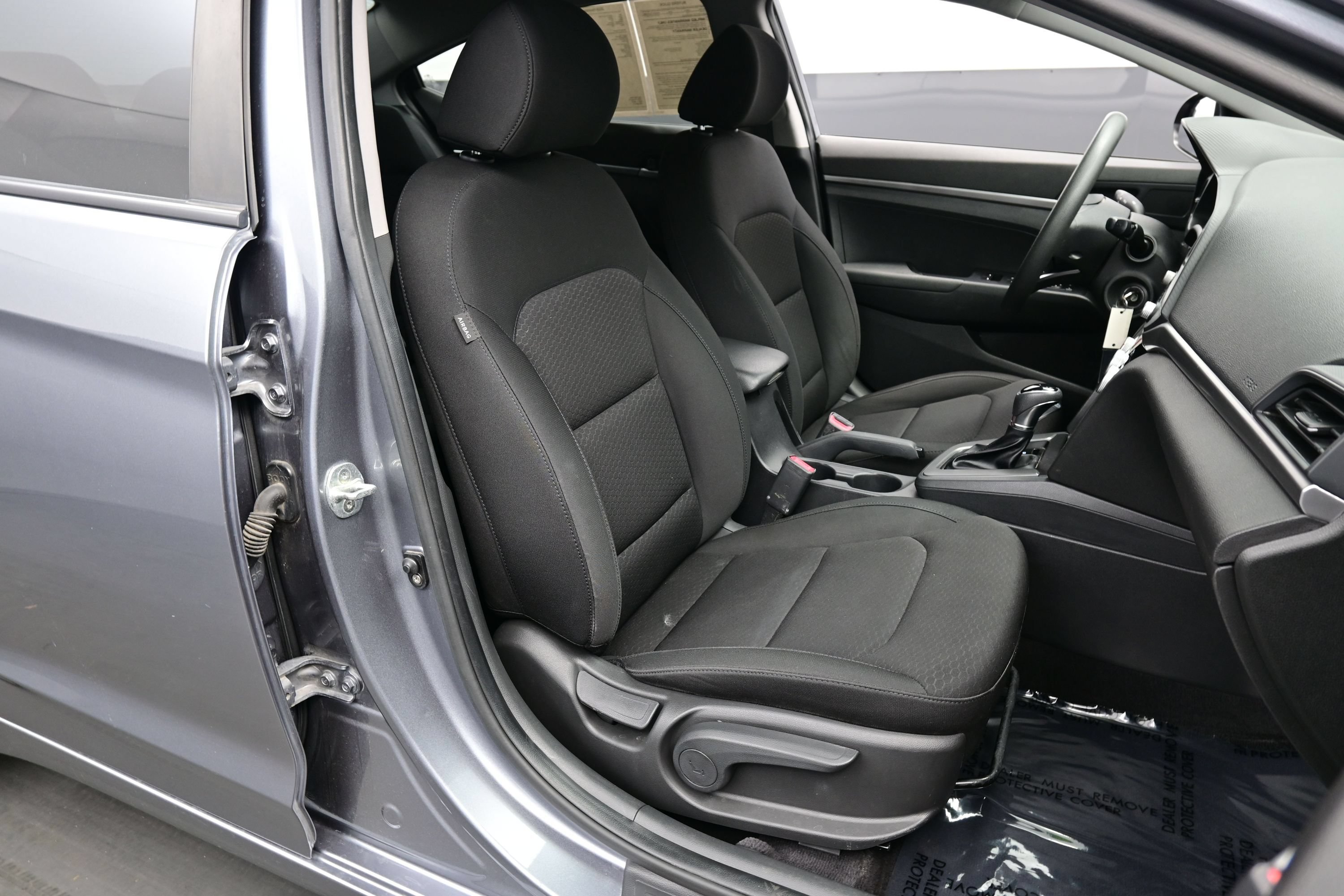 Used 2019 Hyundai Elantra SE w/ Cargo Package FWD image 12