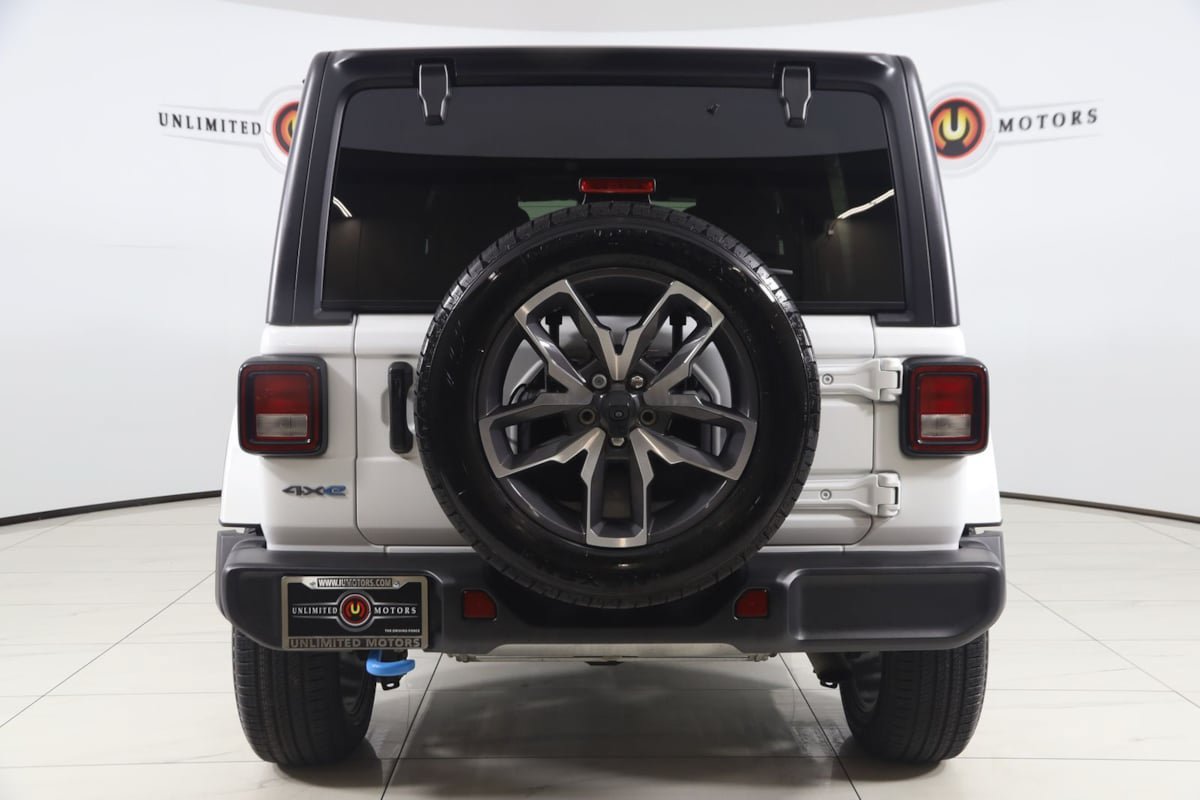 Used 2024 Jeep Wrangler Unlimited w/ Convenience Group AWD/4WD image 41