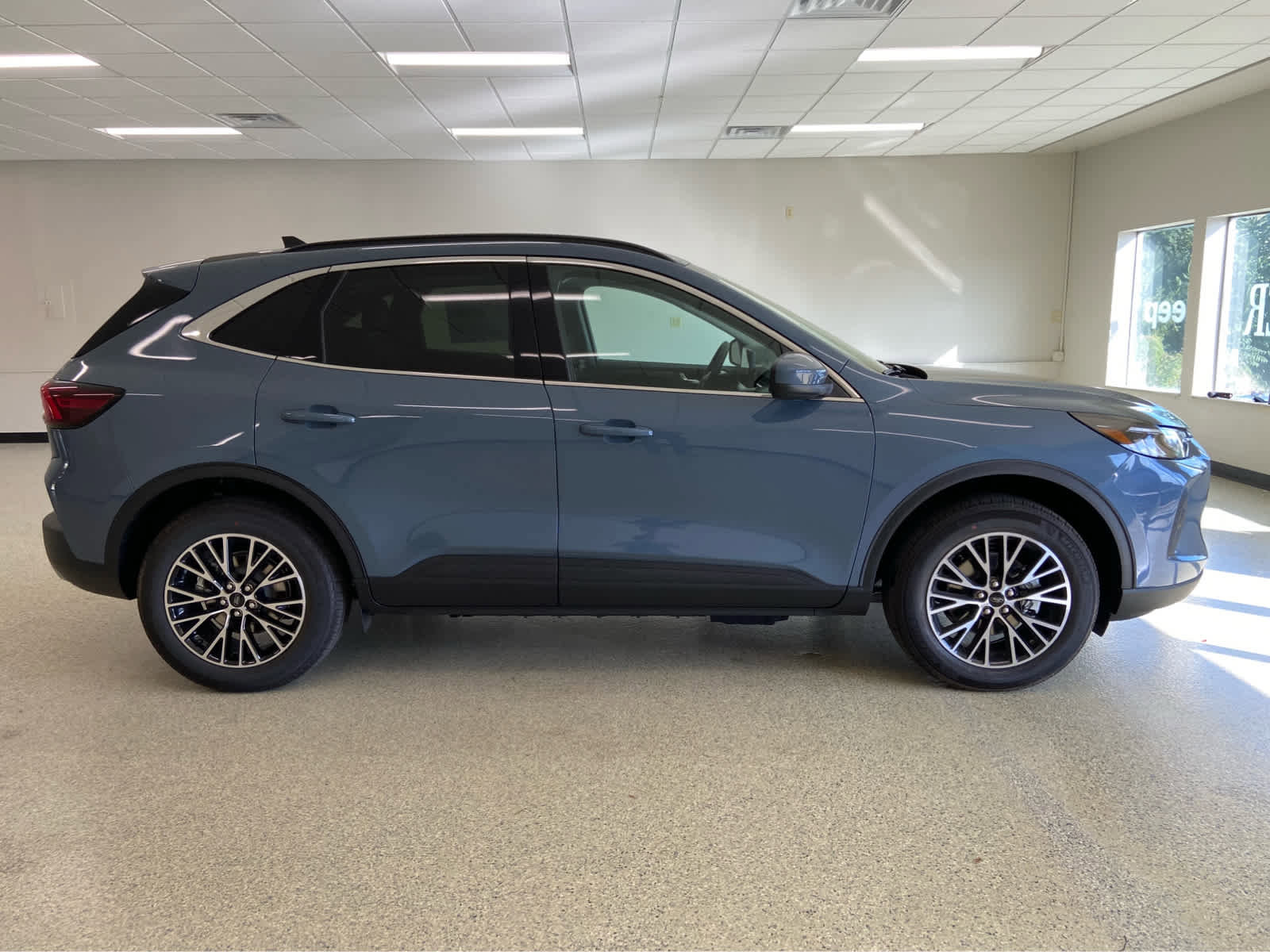 New 2026 Ford Escape SE image 4