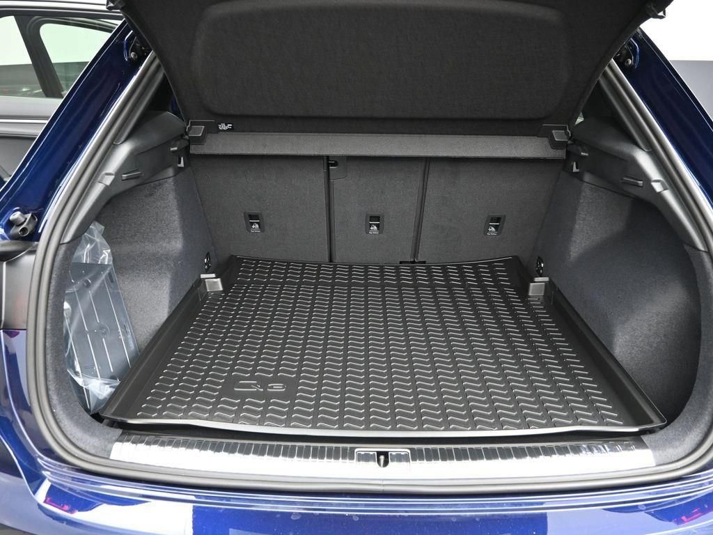 New 2025 Audi Q3 2.0T Premium image 10