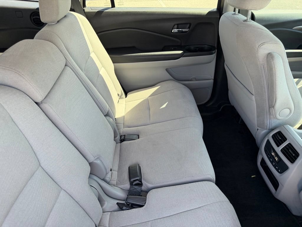 Used 2018 Honda Pilot EX image 17