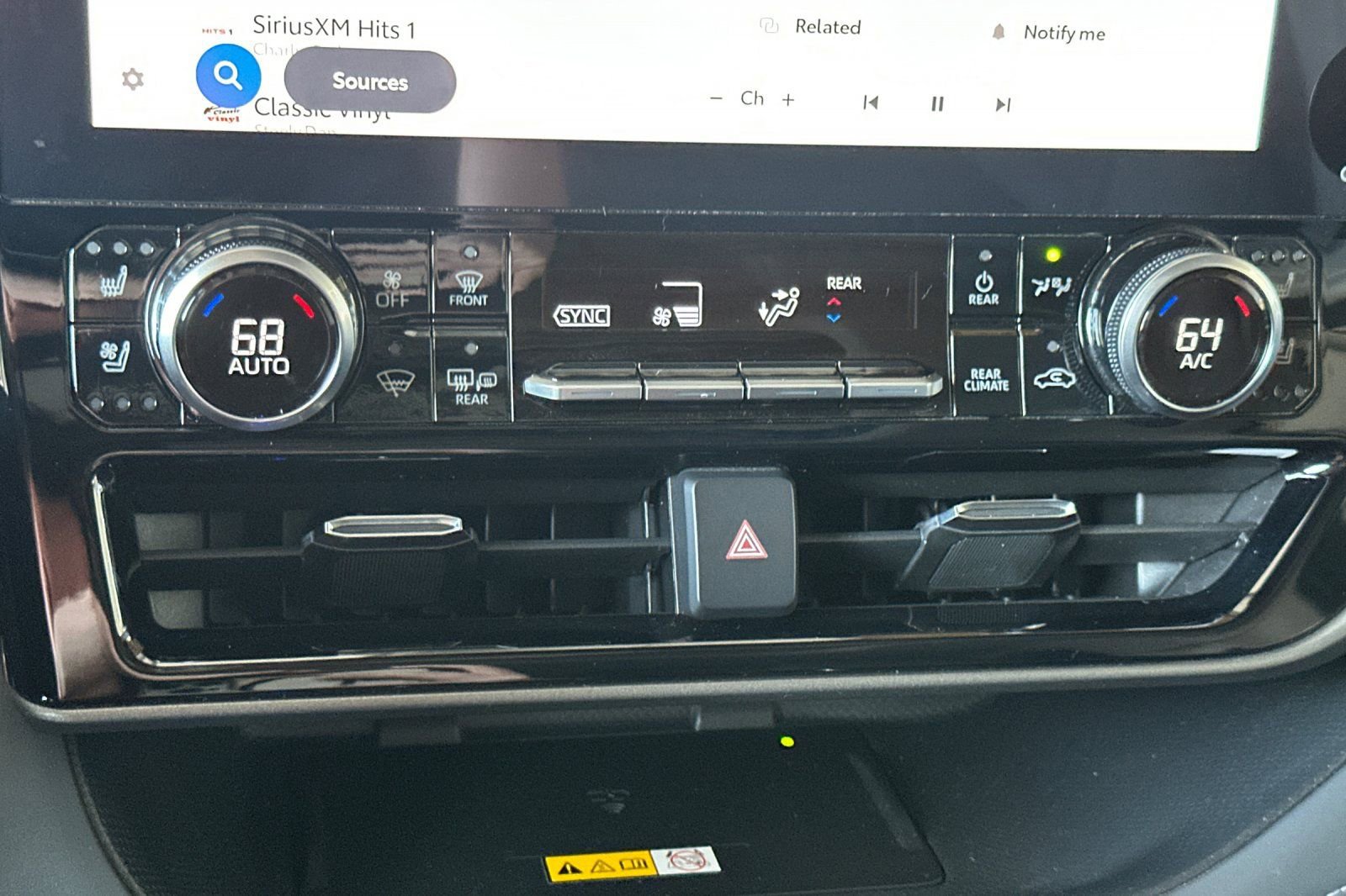 Used 2024 Toyota Highlander Limited image 24