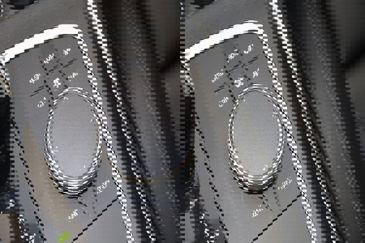 Used 2022 BMW 330i xDrive Sedan w/ M Sport Package image 27