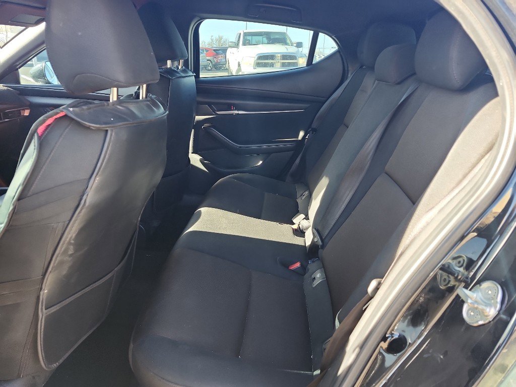 Used 2021 MAZDA MAZDA3 s image 11