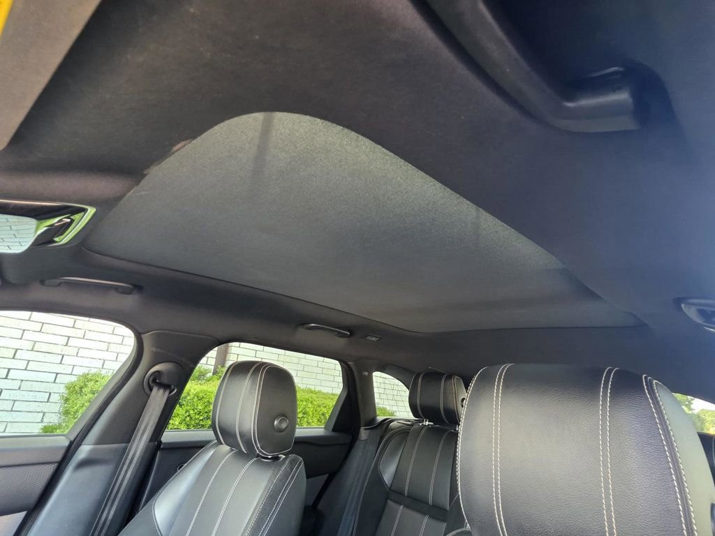 Used 2019 Land Rover Range Rover Velar R-Dynamic SE AWD/4WD image 7