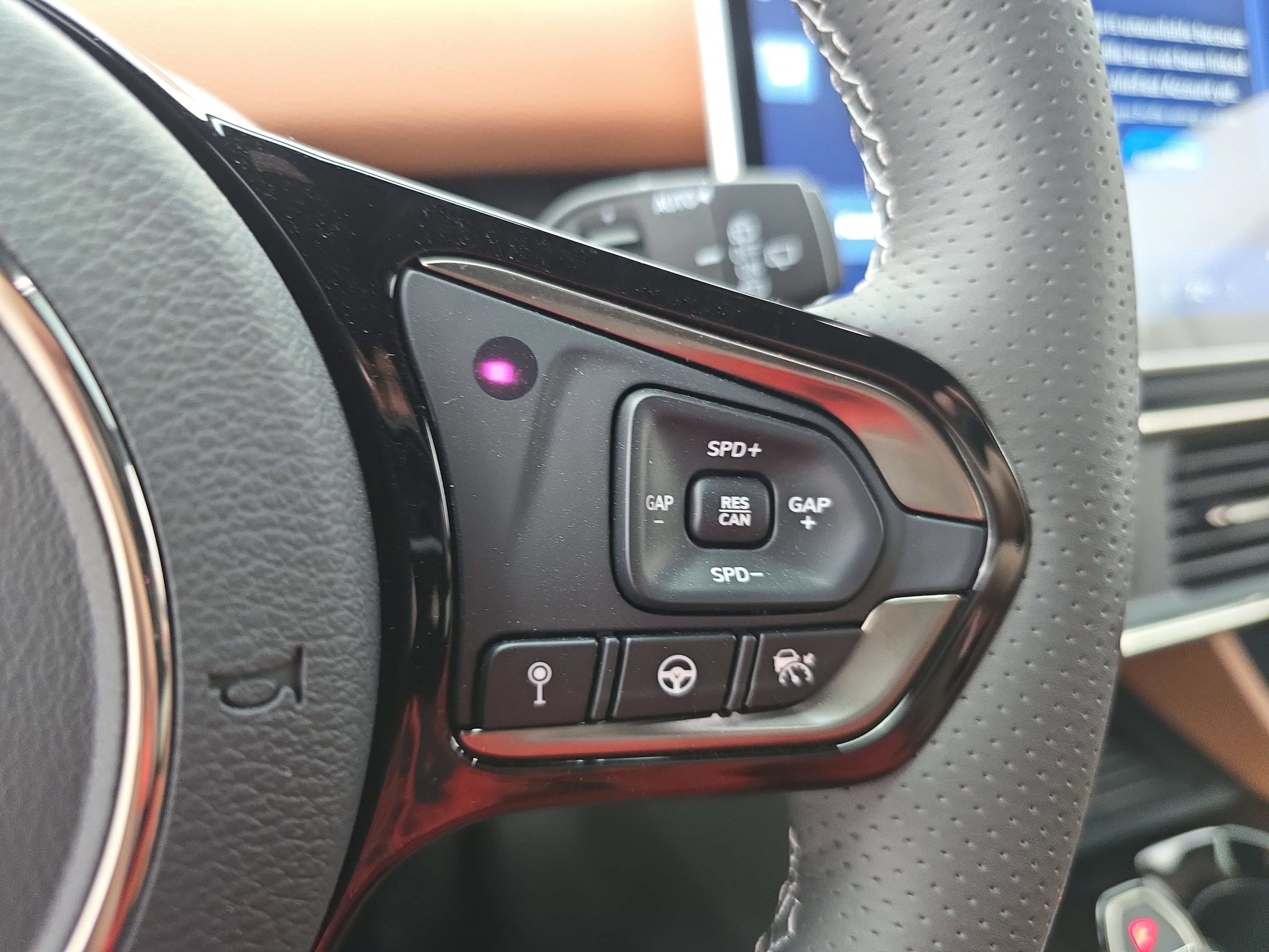 New 2025 VinFast VF 8 Plus image 18