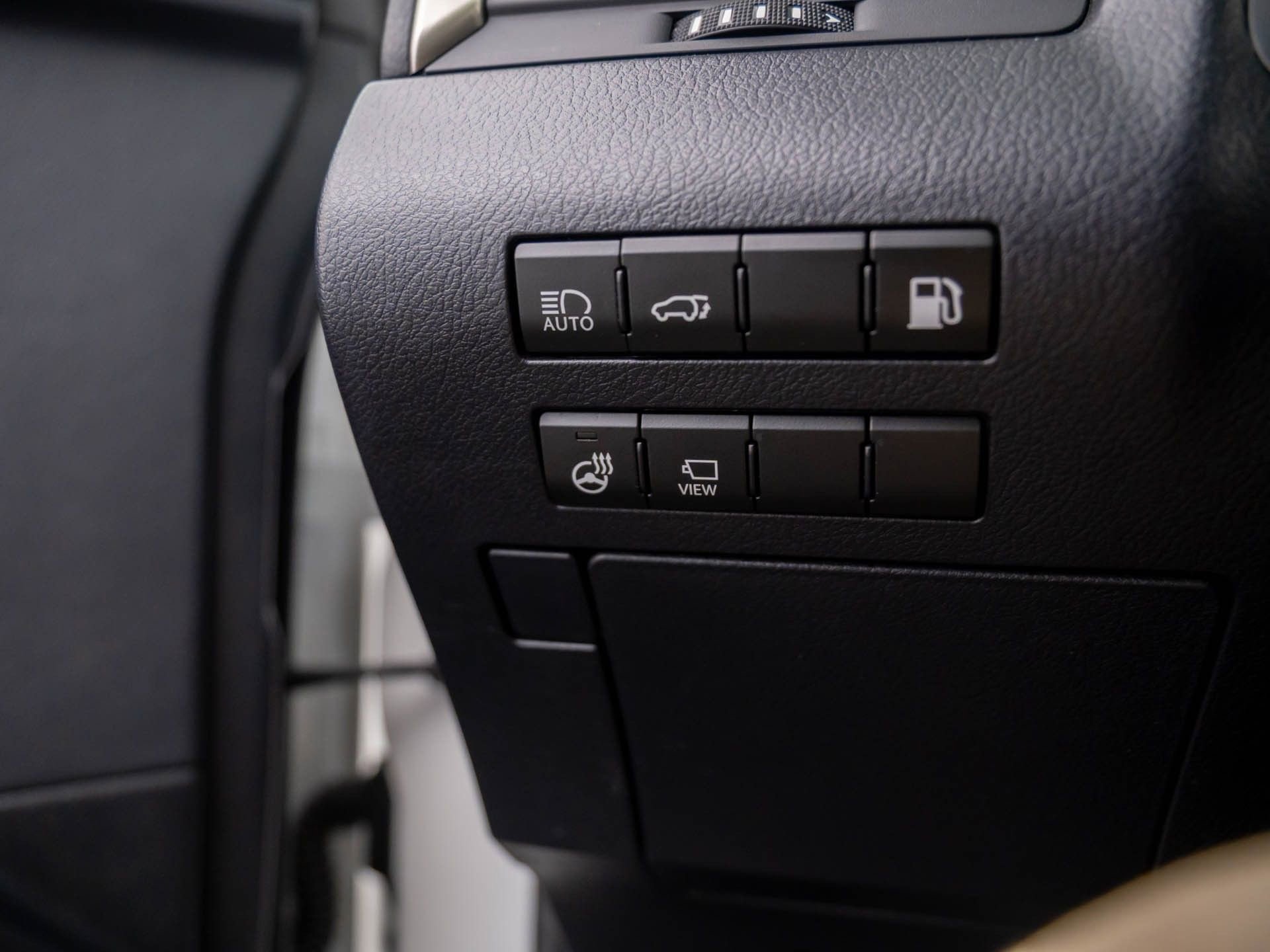 Used 2021 Lexus RX 450hL AWD w/ Premium Package image 21