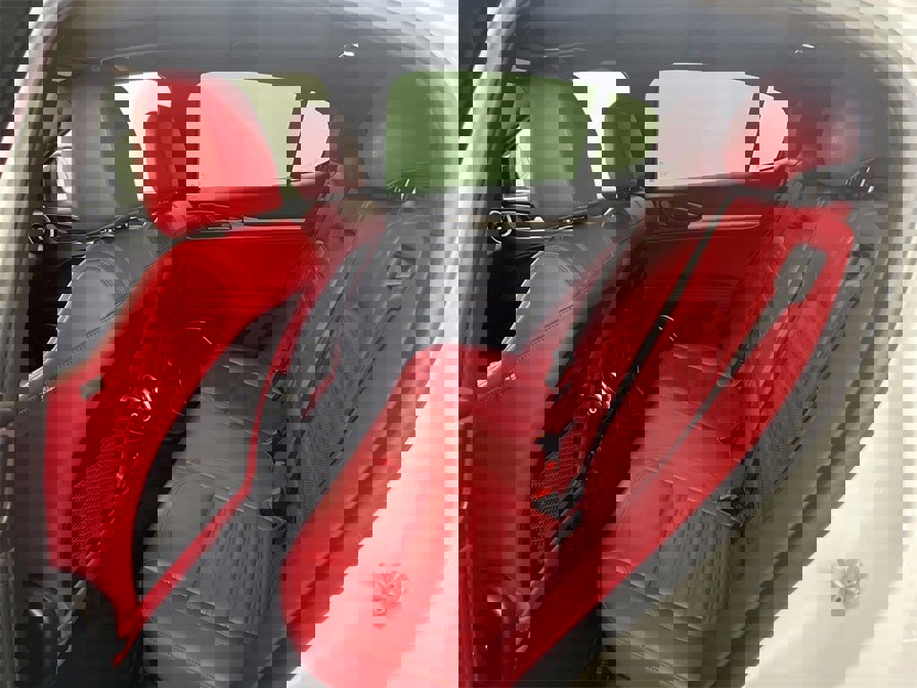 Used 2022 Alfa Romeo Stelvio Veloce image 38