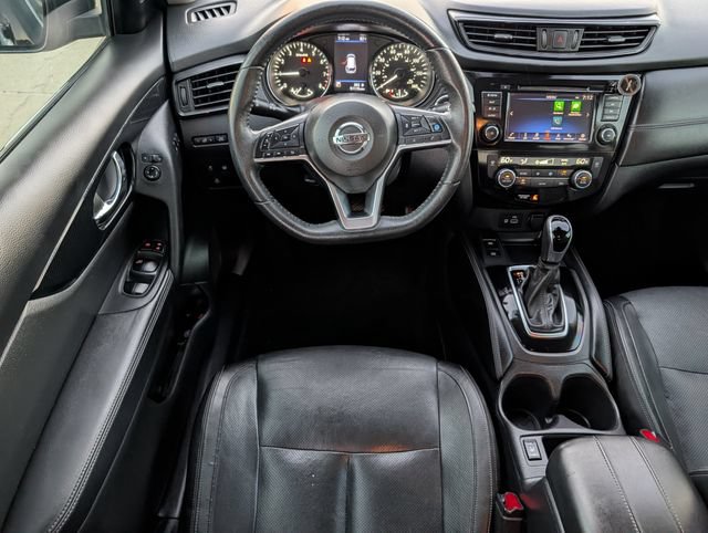Used 2020 Nissan Rogue SL FWD image 11