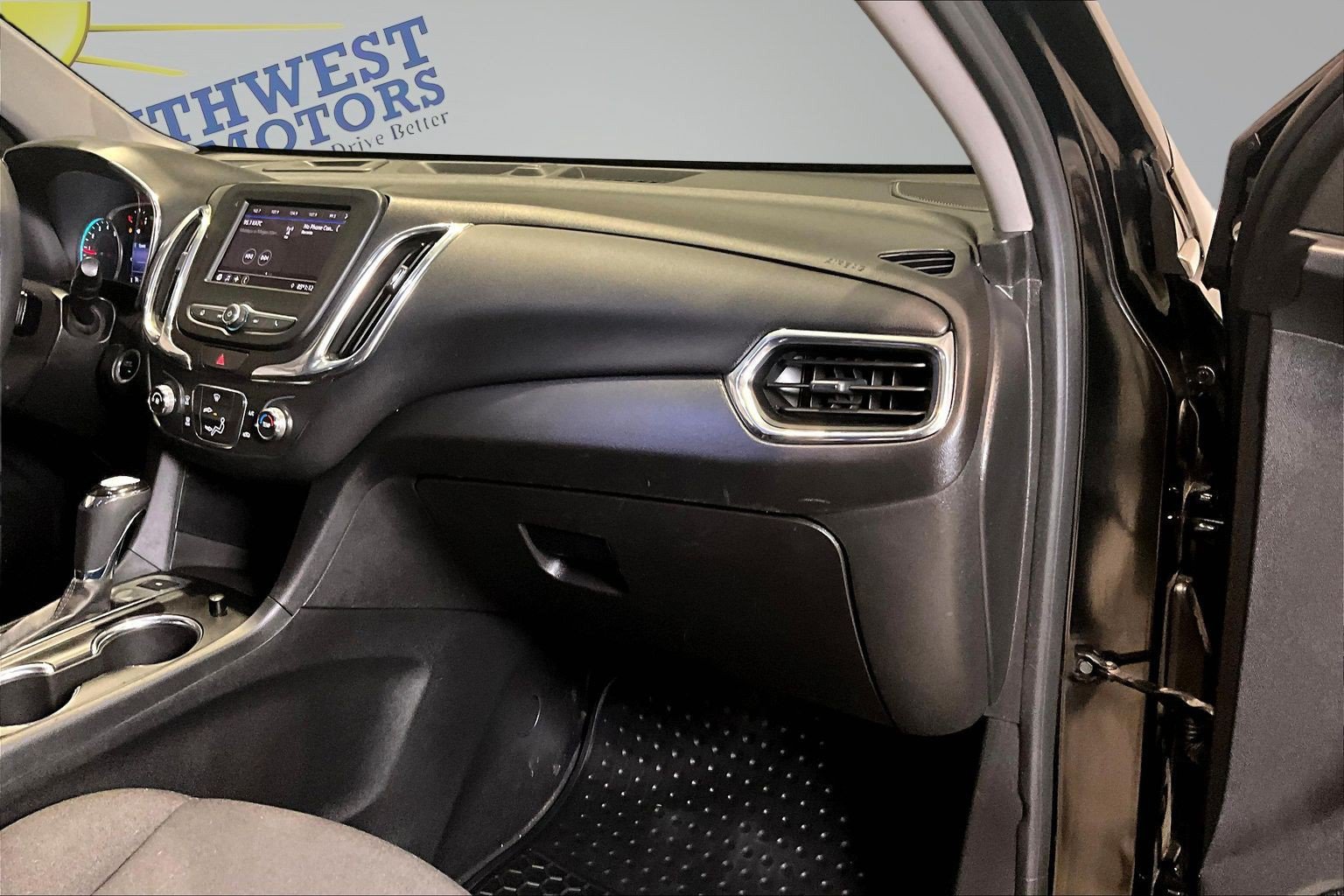 Used 2020 Chevrolet Equinox LT AWD/4WD image 26