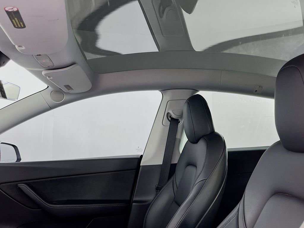 Used 2021 Tesla Model Y Long Range image 21
