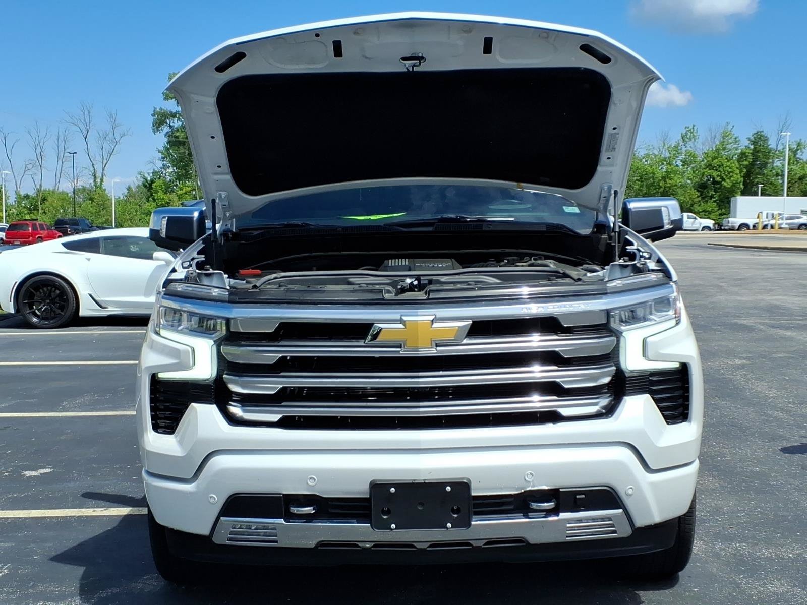 Used 2025 Chevrolet Silverado 1500 High Country AWD/4WD image 34