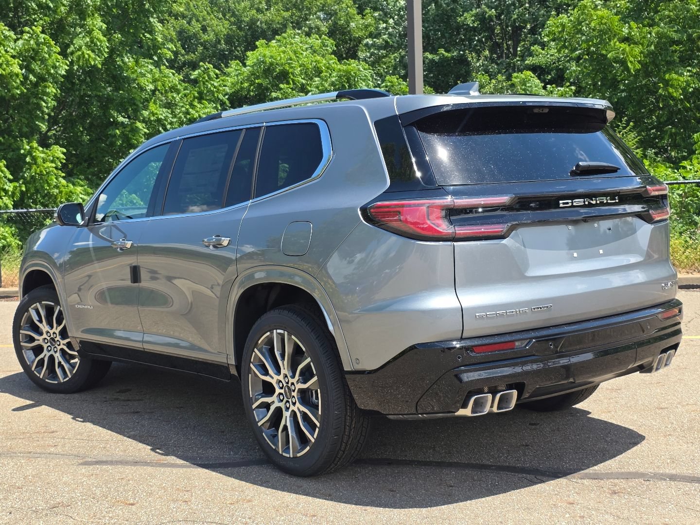 New 2026 GMC Acadia Denali Ultimate AWD/4WD image 16