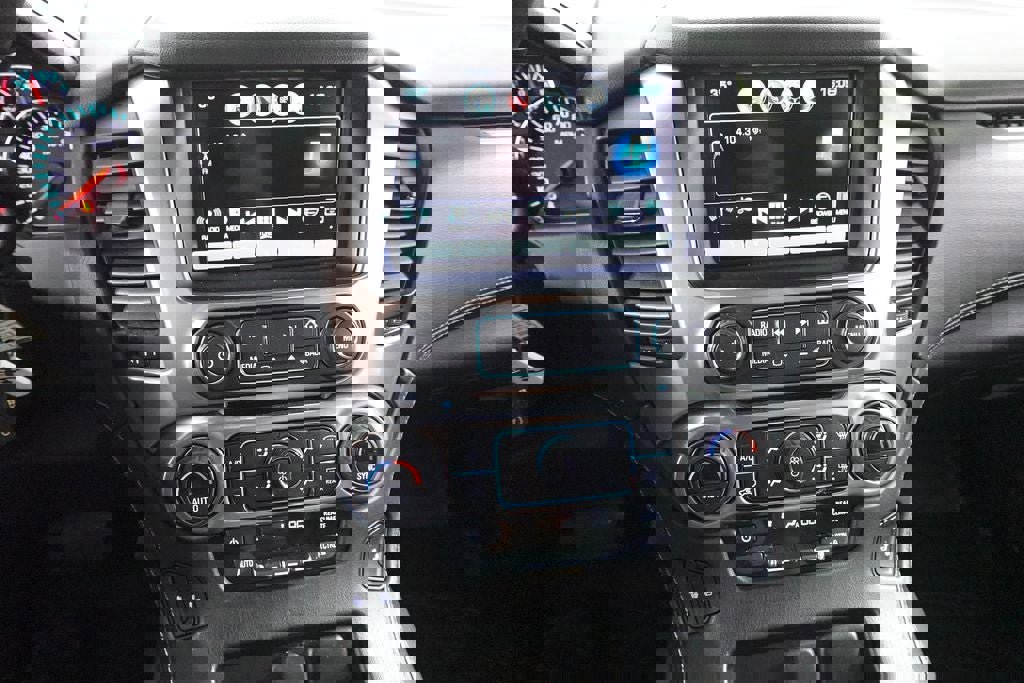 Used 2020 Chevrolet Tahoe LT image 17