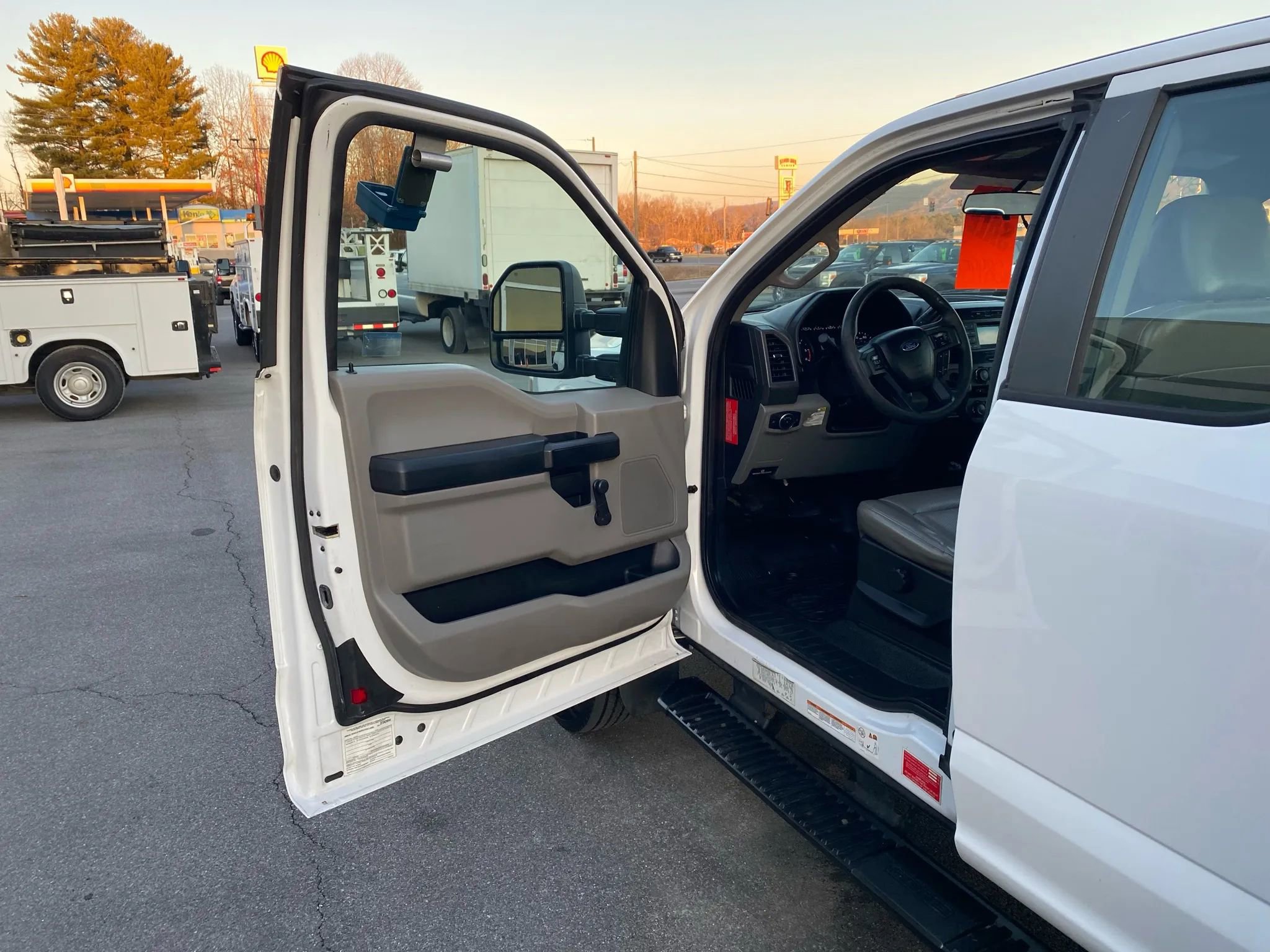 Used 2017 Ford F450 XL AWD/4WD image 8