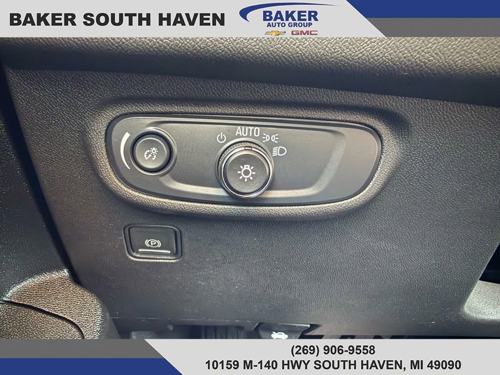 Used 2024 GMC Terrain SLE image 18
