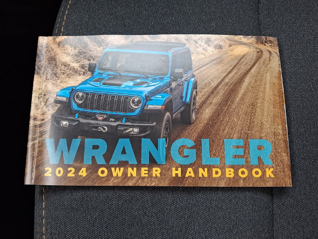 Used 2024 Jeep Wrangler Unlimited Sport AWD/4WD image 25