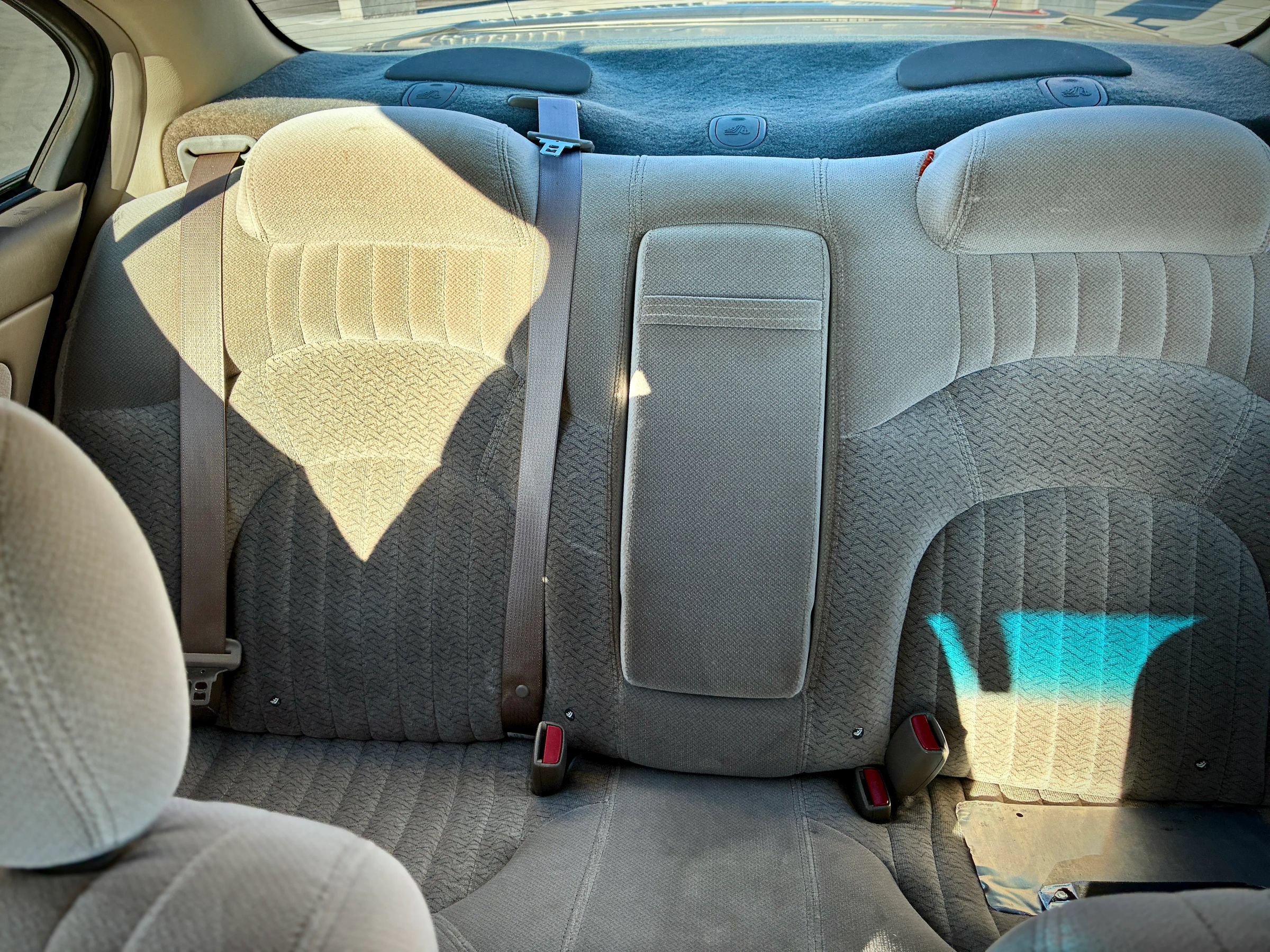 Used 2003 Pontiac Bonneville SLE FWD image 67