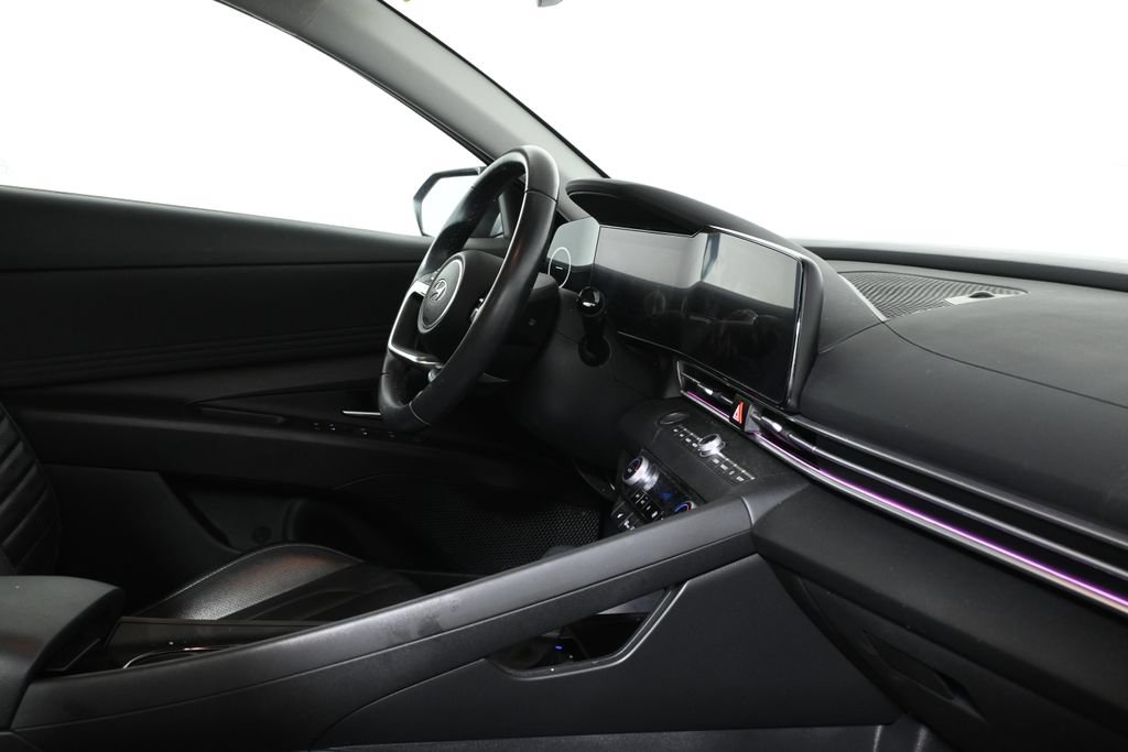 Used 2024 Hyundai Elantra Limited FWD image 8