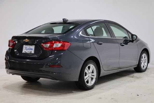 Used 2017 Chevrolet Cruze LT w/ Convenience Package FWD image 7