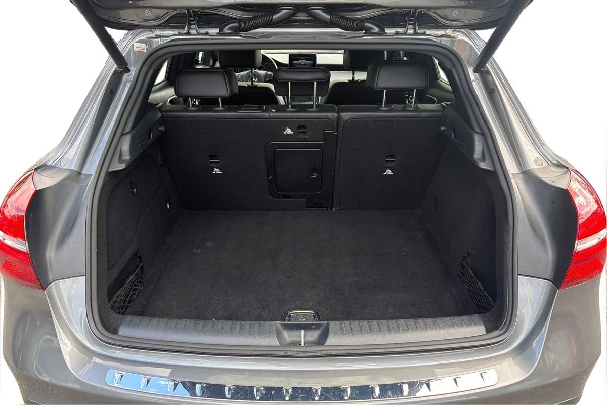 Used 2019 Mercedes-Benz GLA 250 4MATIC image 12