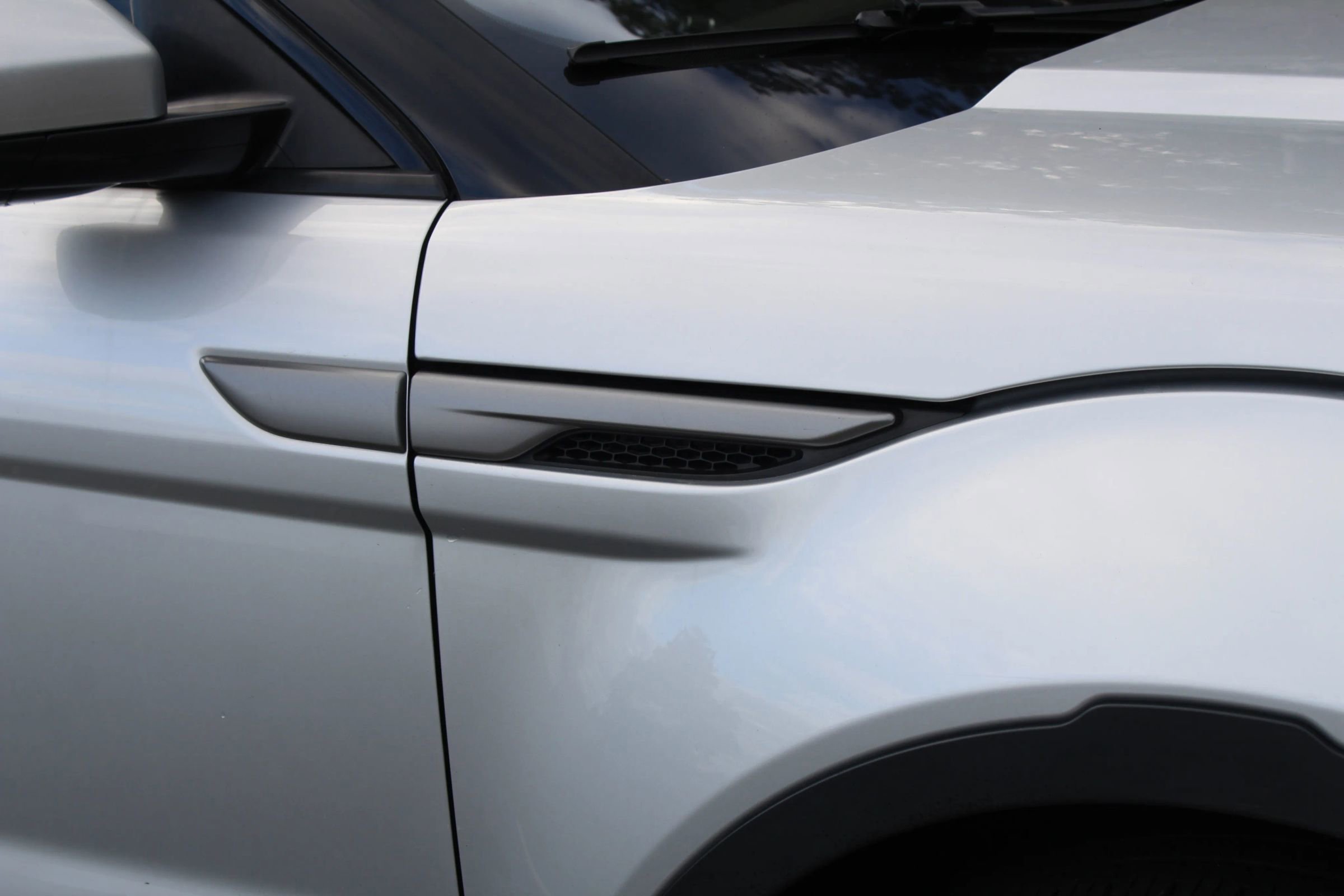 Used 2015 Land Rover Range Rover Evoque Pure Plus image 41